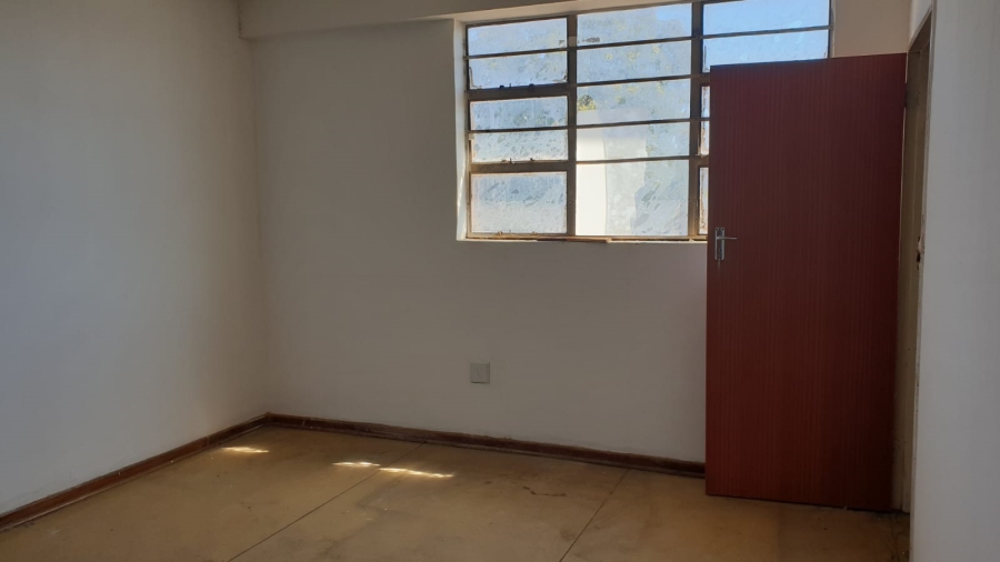 To Let commercial Property for Rent in Oranjesig Free State